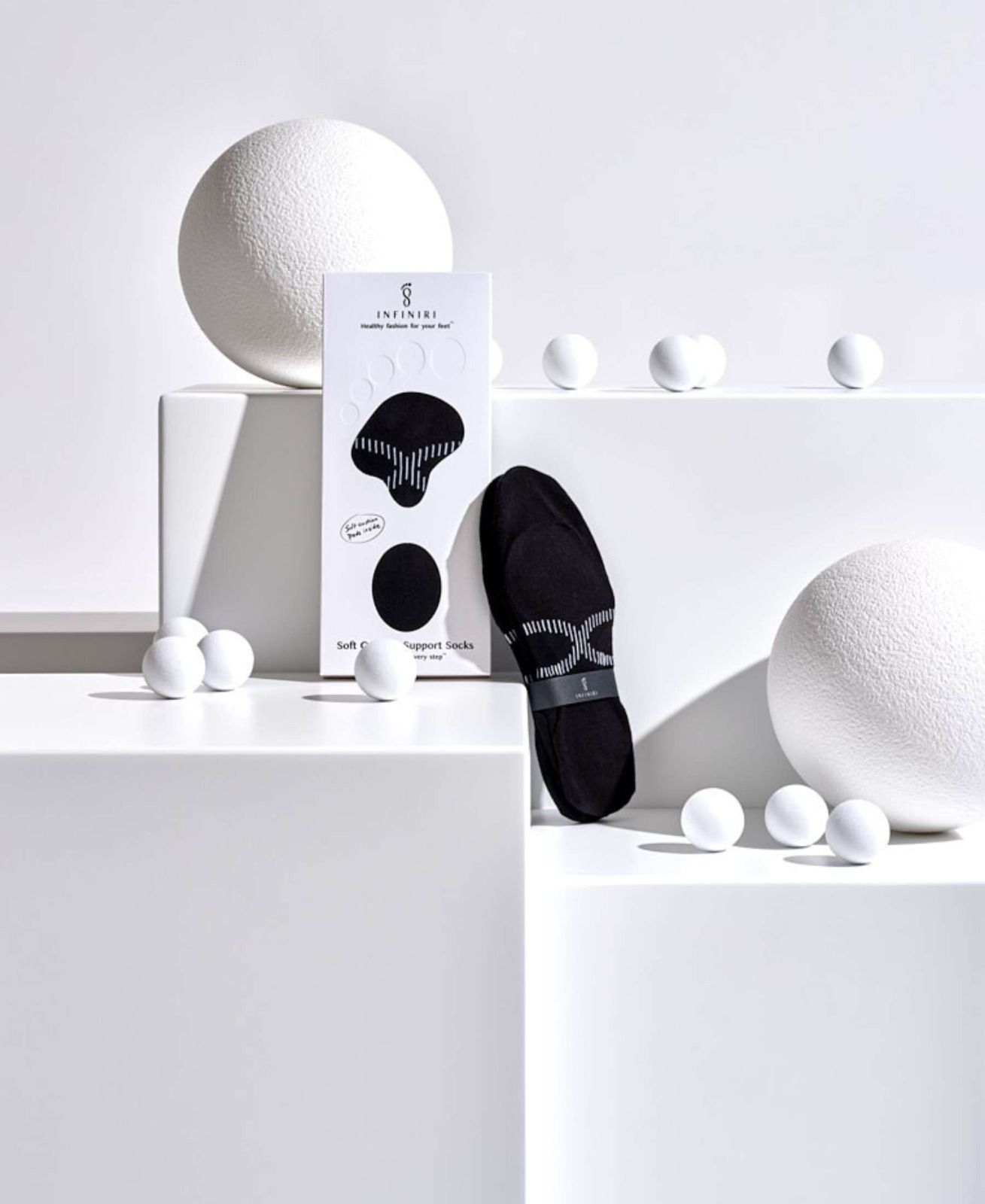 INFINIRI Comfort - Women's Socks - Black