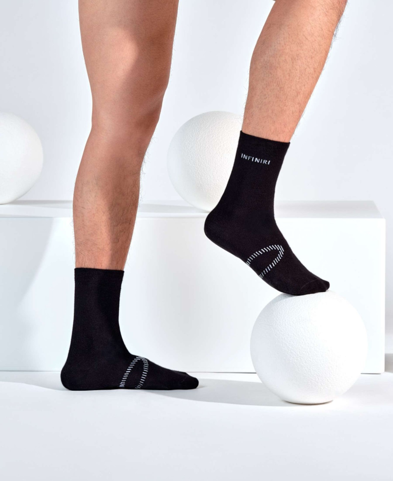 INFINIRI COMFORT Health Socks - Men / Black