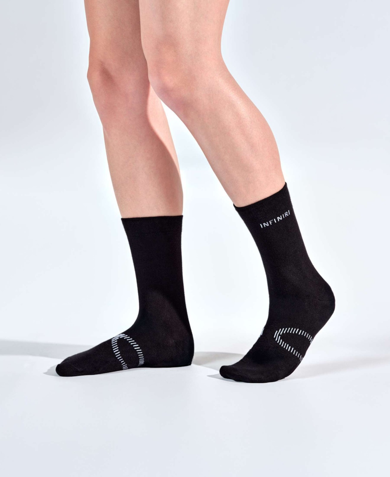 INFINIRI COMFORT Health Socks - Women / Black